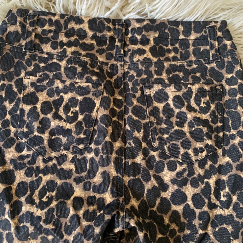 Capri leopard pants - Picture 2 of 2